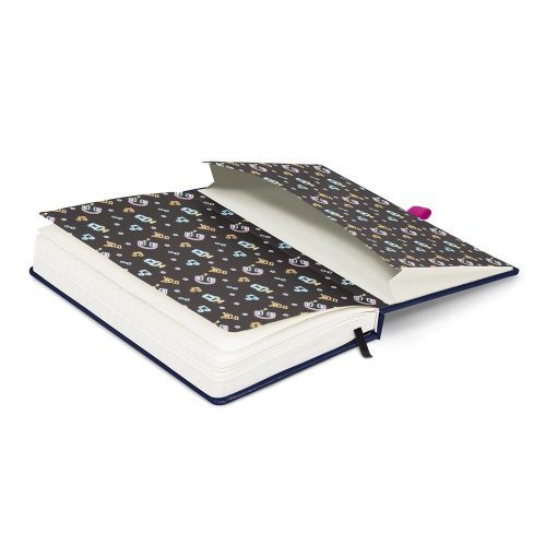 Keménytáblás notesz krémszínű lapokkal, vonalas, leszorító gumiszalaggal Kuromi 130x210mm, Presco